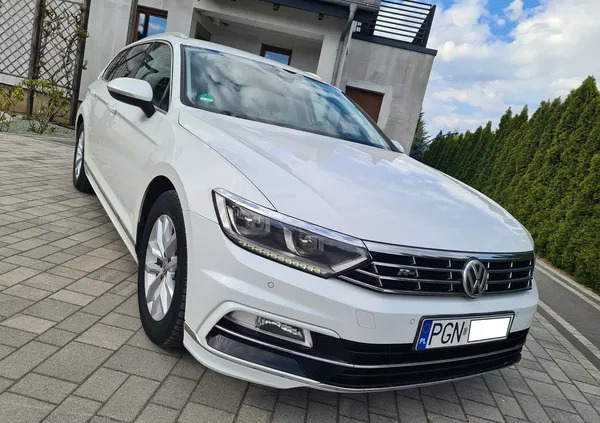 samochody osobowe Volkswagen Passat cena 62700 przebieg: 212000, rok produkcji 2016 z Gniezno